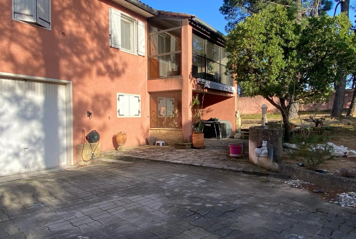 Vente villa 125 m² à Mornas avec jardin et garage 