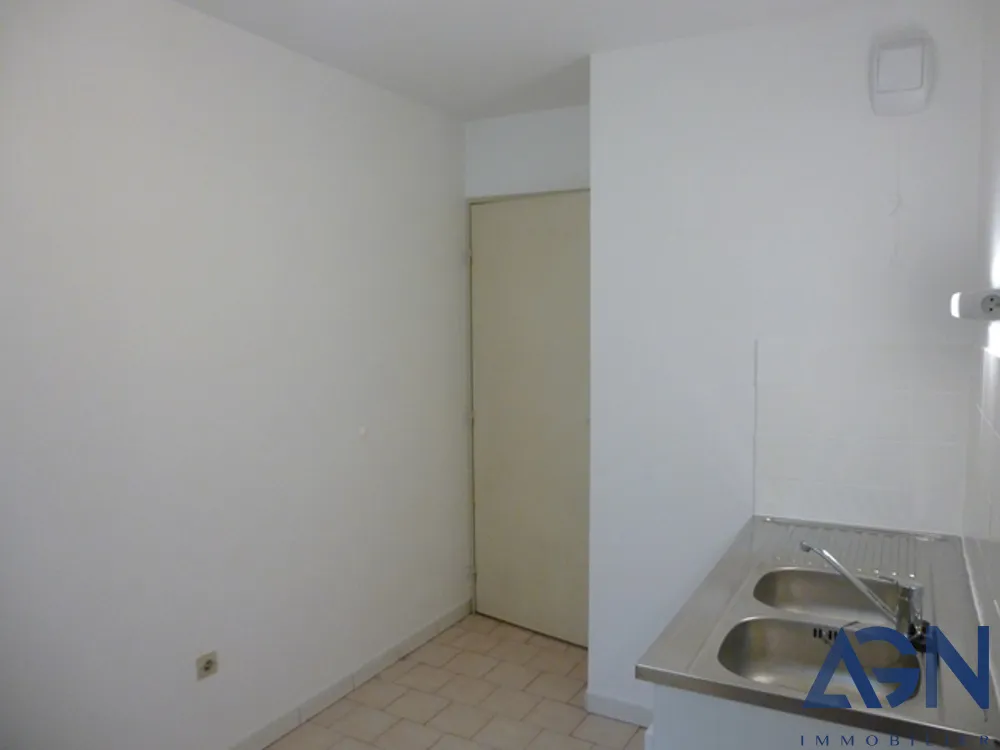 À vendre : Appartement 2 pièces 46m2 avec terrasse et parking à Montpellier 