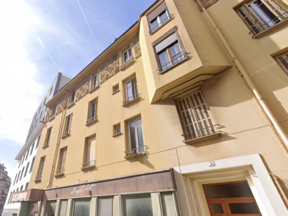 À vendre : Appartement 2 pièces à rénover à Nice - St Jean d'Angély