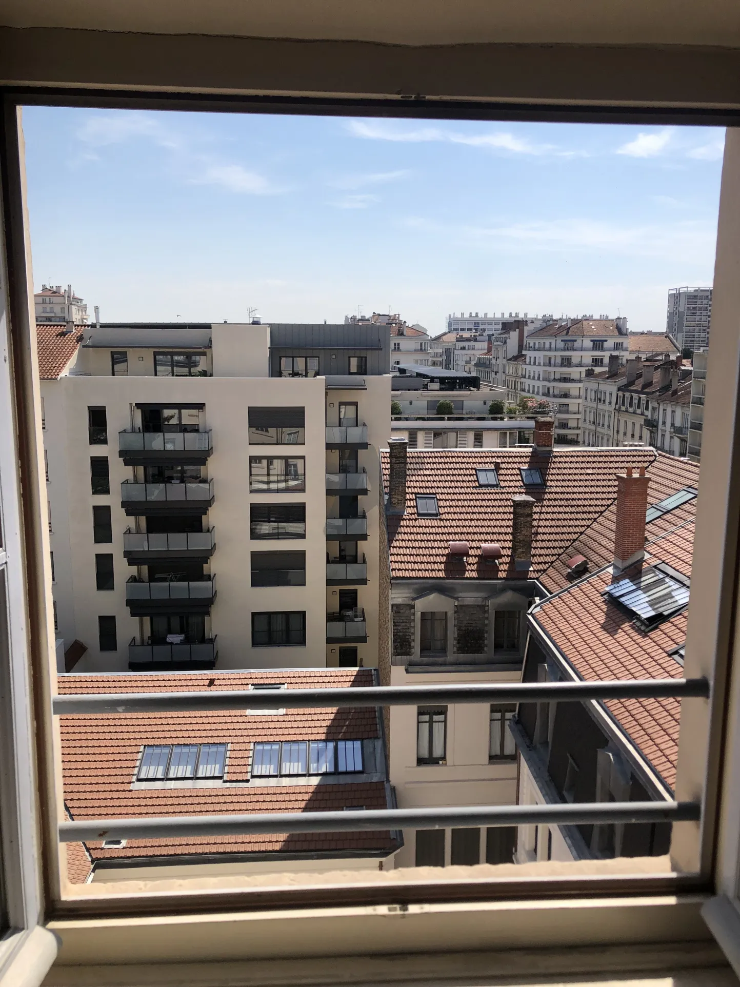 Appartement T1 de 36 m² à vendre à Lyon 6 - Dernier étage avec vue dégagée 