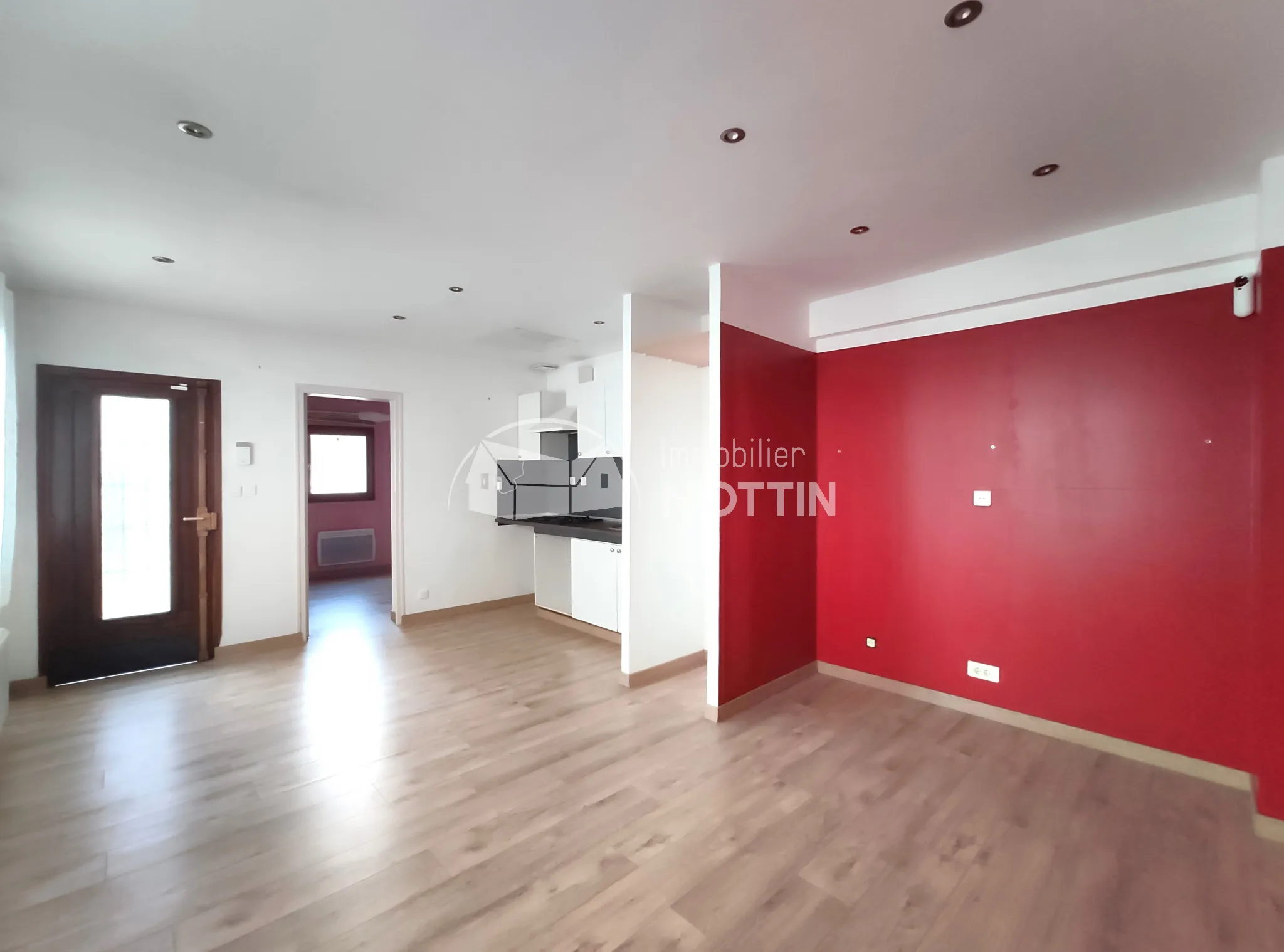 Maison indépendante à vendre près du Tram T9 à Vitry-sur-Seine 