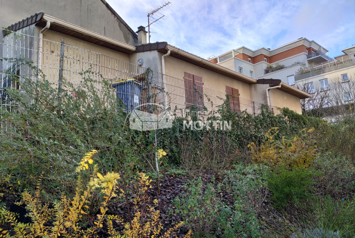 Maison indépendante à vendre près du Tram T9 à Vitry-sur-Seine 