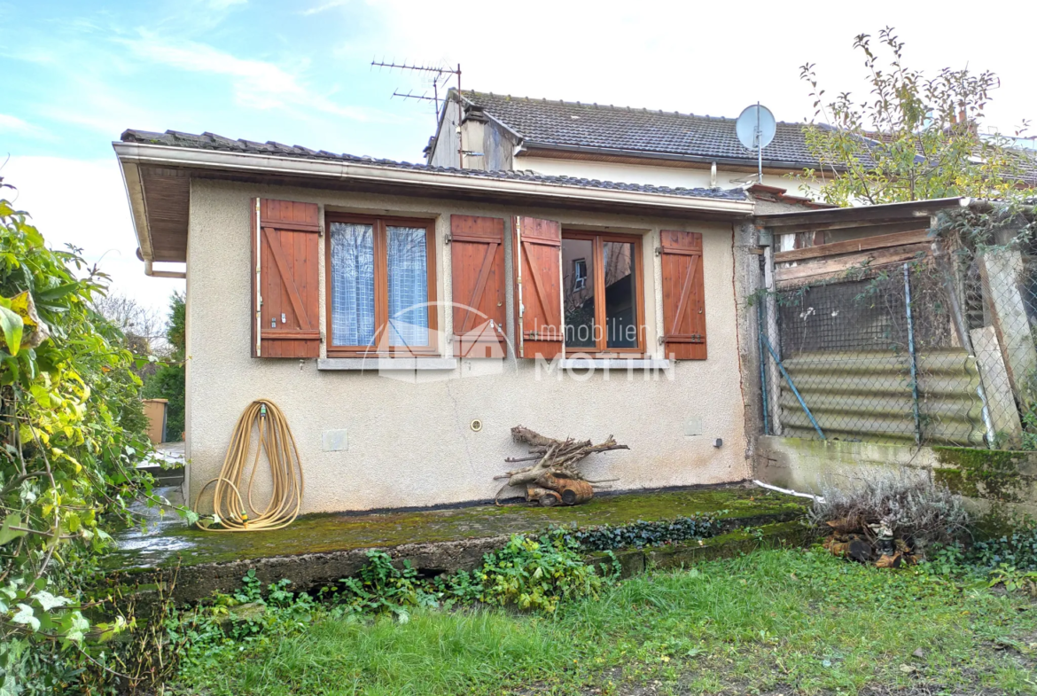 Maison indépendante à vendre près du Tram T9 à Vitry-sur-Seine 