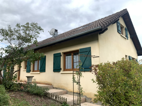 Maison à Couthenans avec 3 chambres et garage pour 2 véhicules