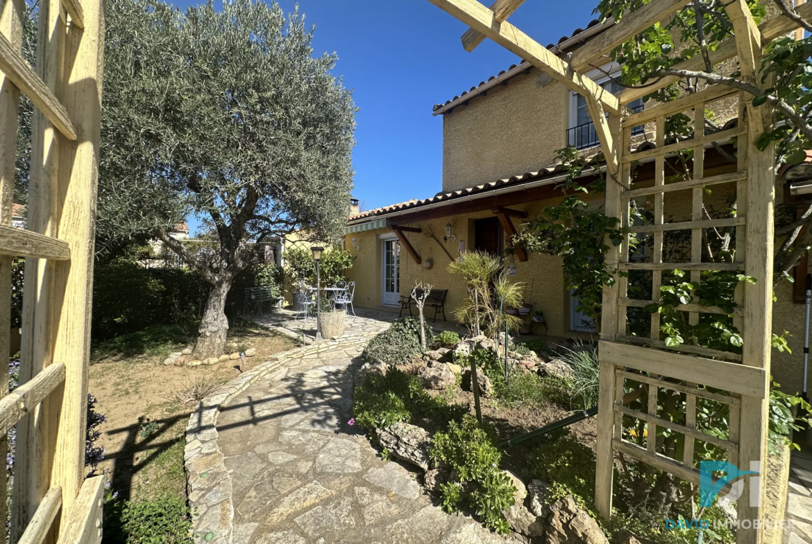 Maison trois faces à Lieuran les beziers de 80m2 