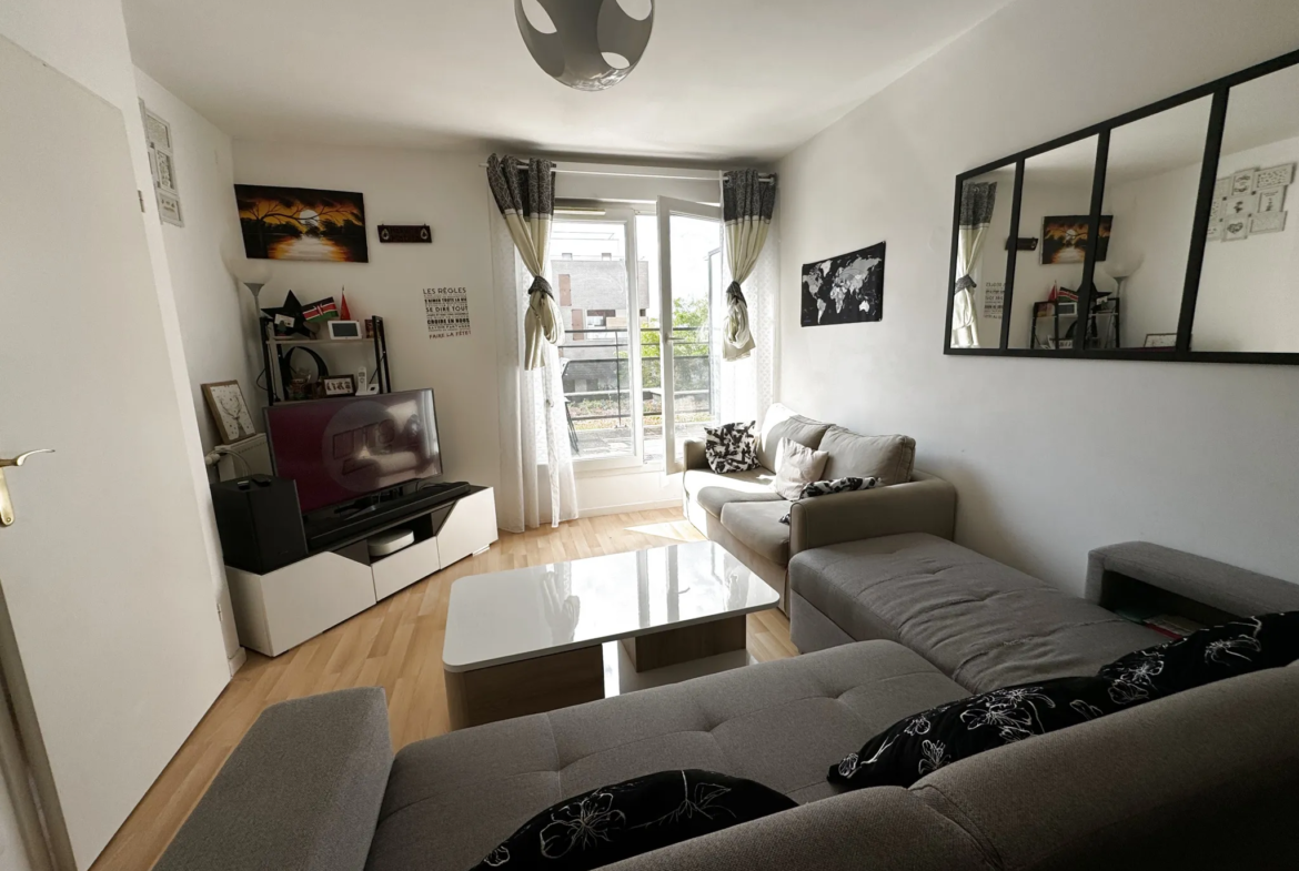 À vendre : Appartement 2 pièces avec balcon et terrasse à Cergy 