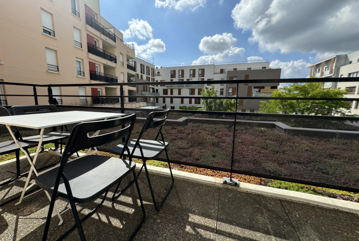 À vendre : Appartement 2 pièces avec balcon et terrasse à Cergy 