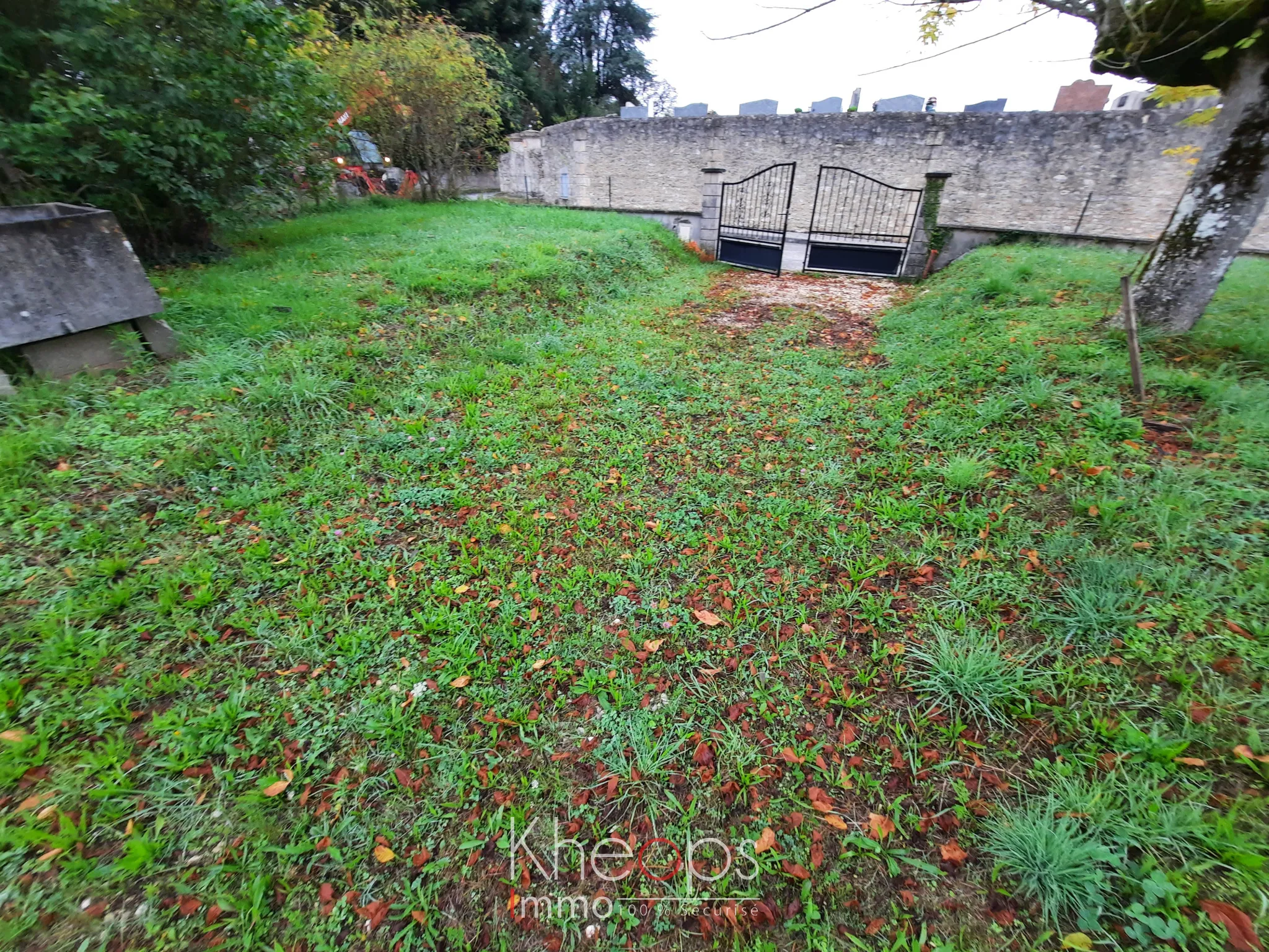 Terrain constructible viabilisé de 908 m² à Pellegrue 