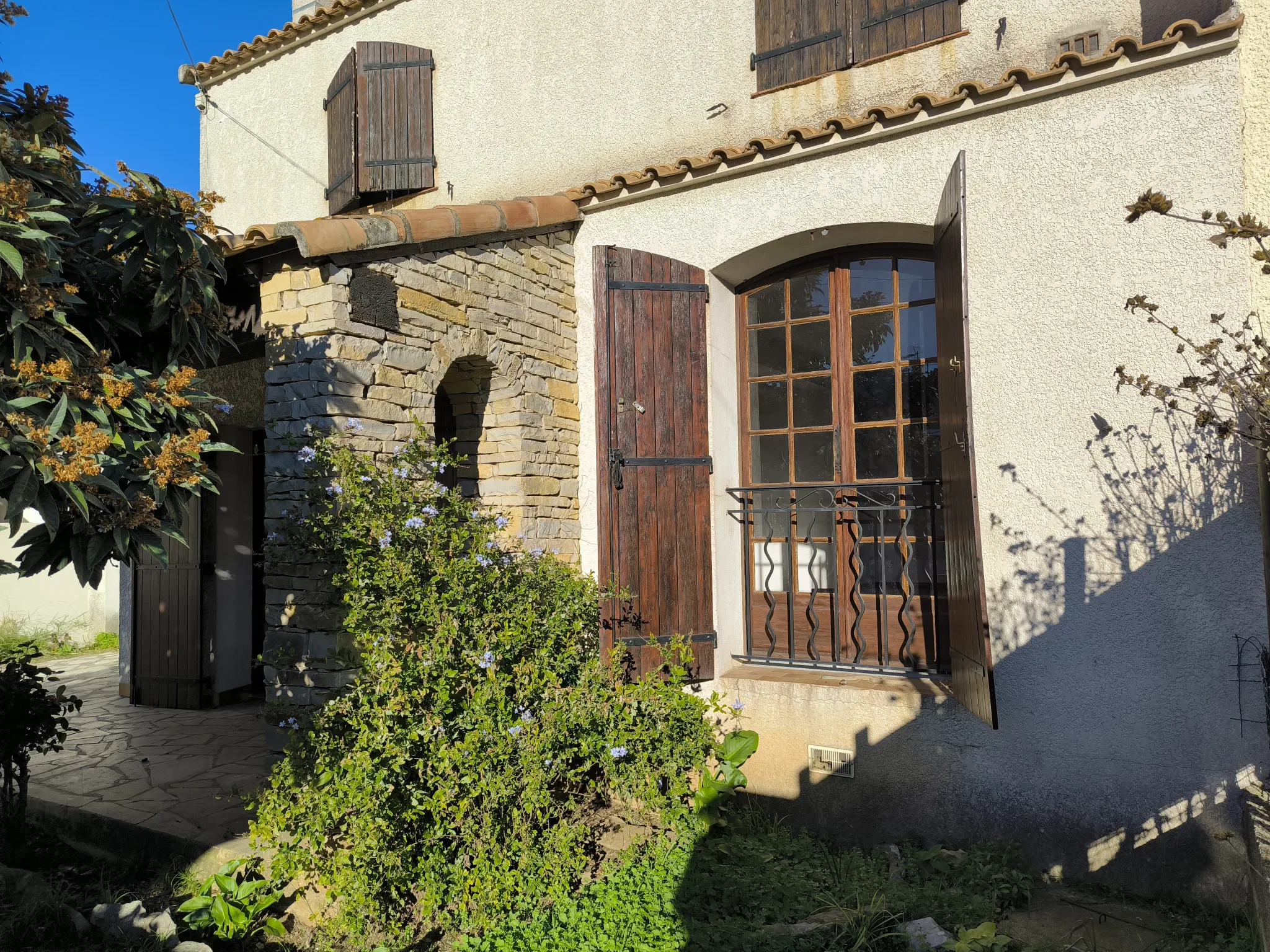 Charmante Maison à Rénover de 85 m² à Lunel 