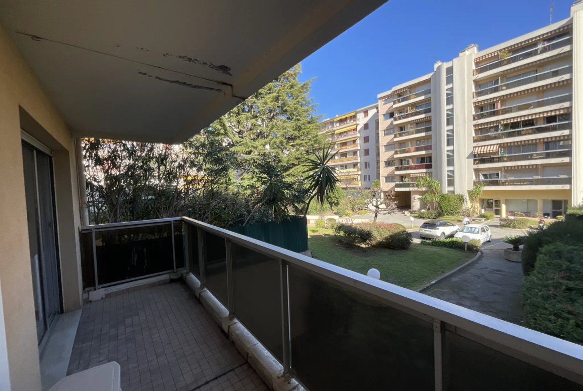 À vendre : Appartement 2 pièces centre-ville Cagnes sur Mer 