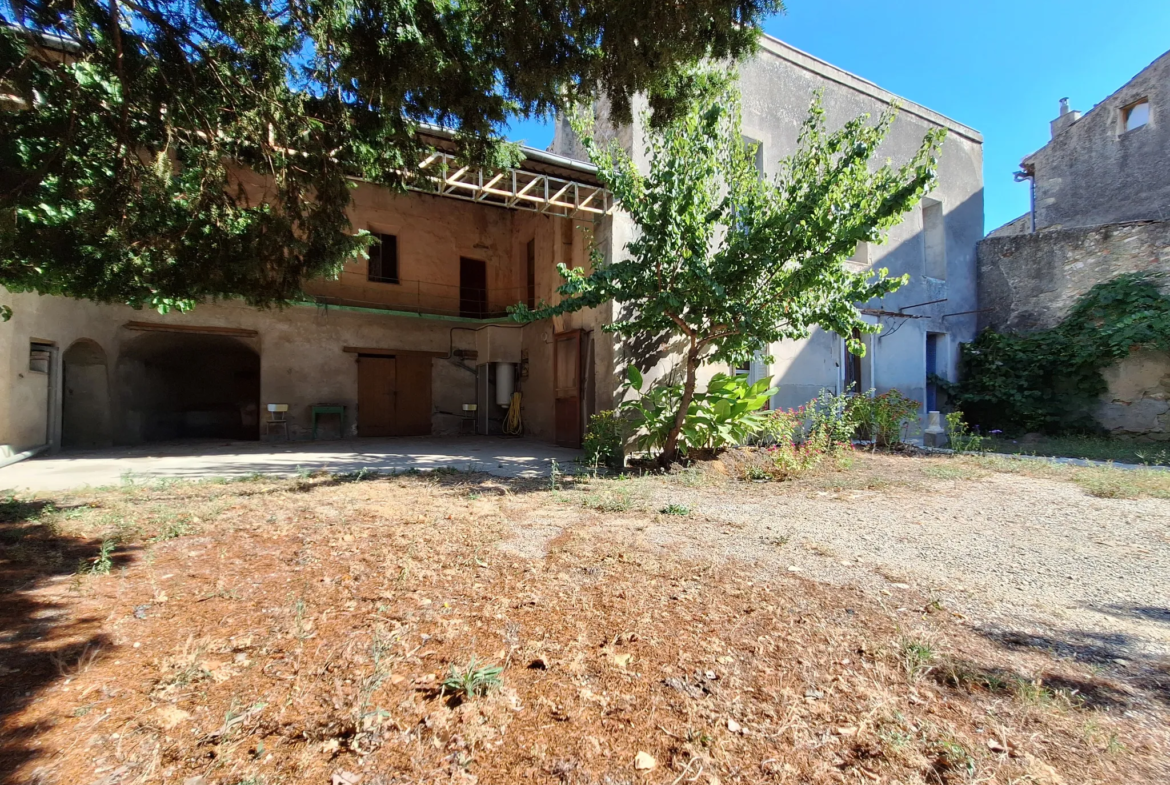 À vendre : Ancienne magnaneraie à rénover à Saint Hippolyte de Montaigu 