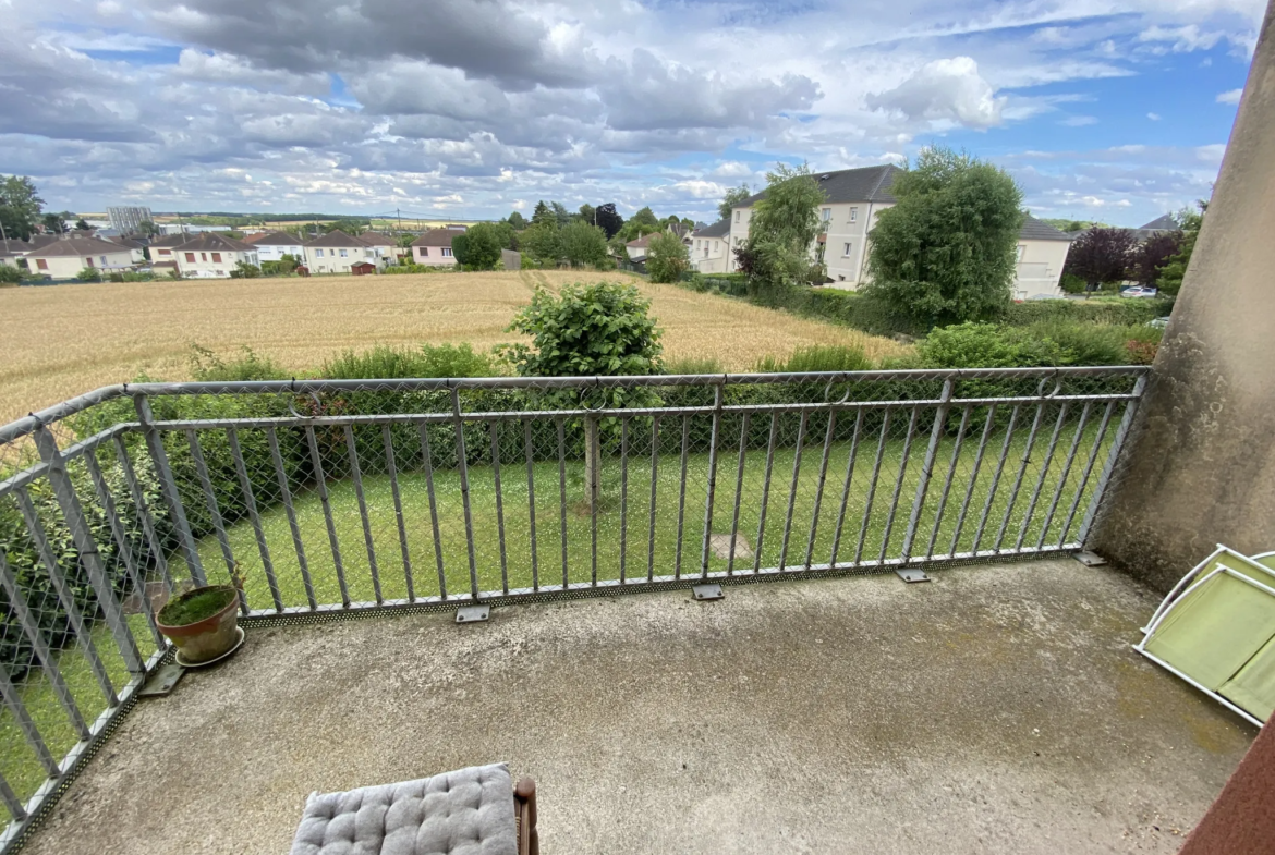 Appartement T2 avec Balcon à St Just en Chaussee - Investissement Rentable 