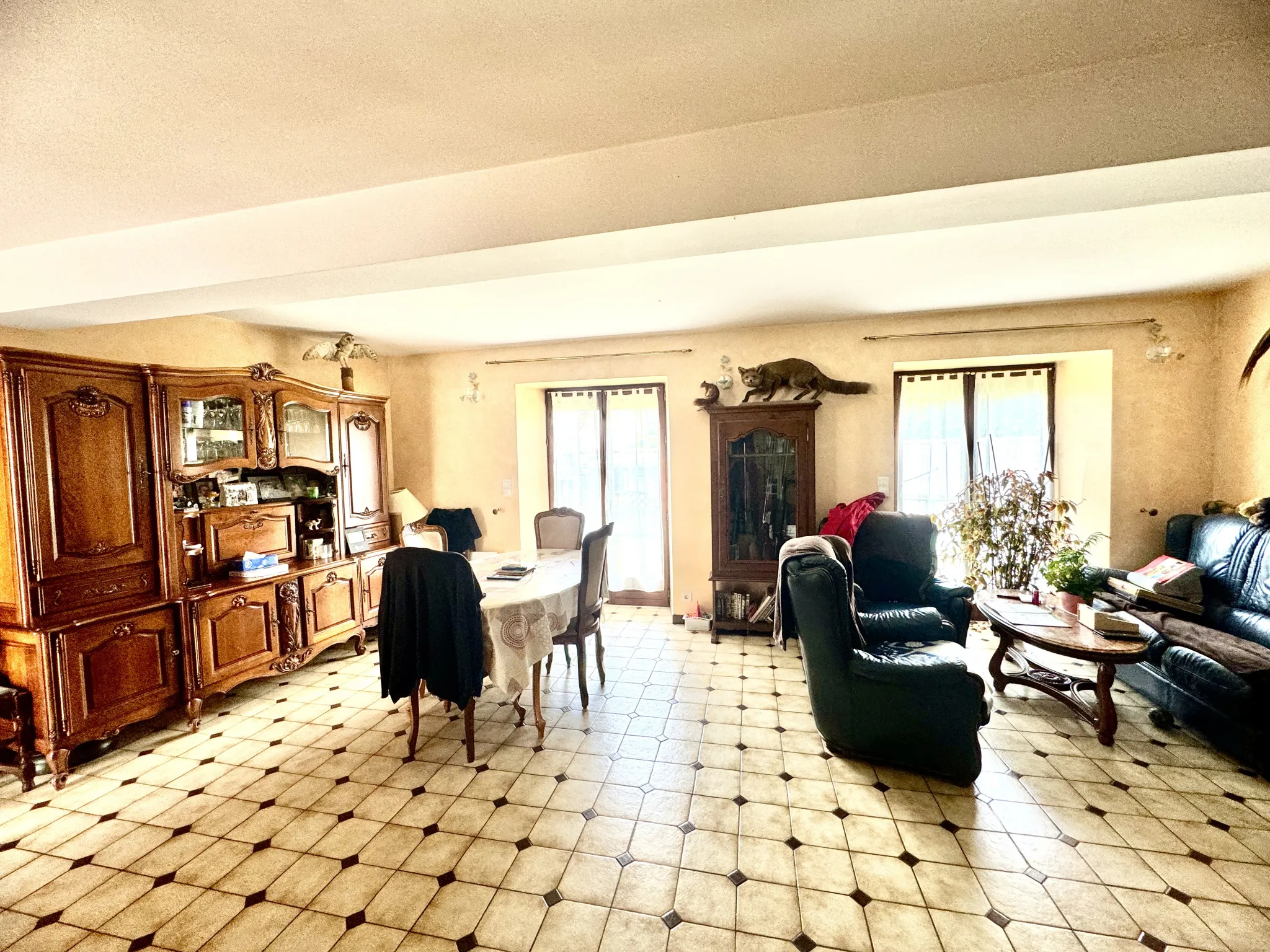 Maison familiale à vendre à Issou - 120 m² 