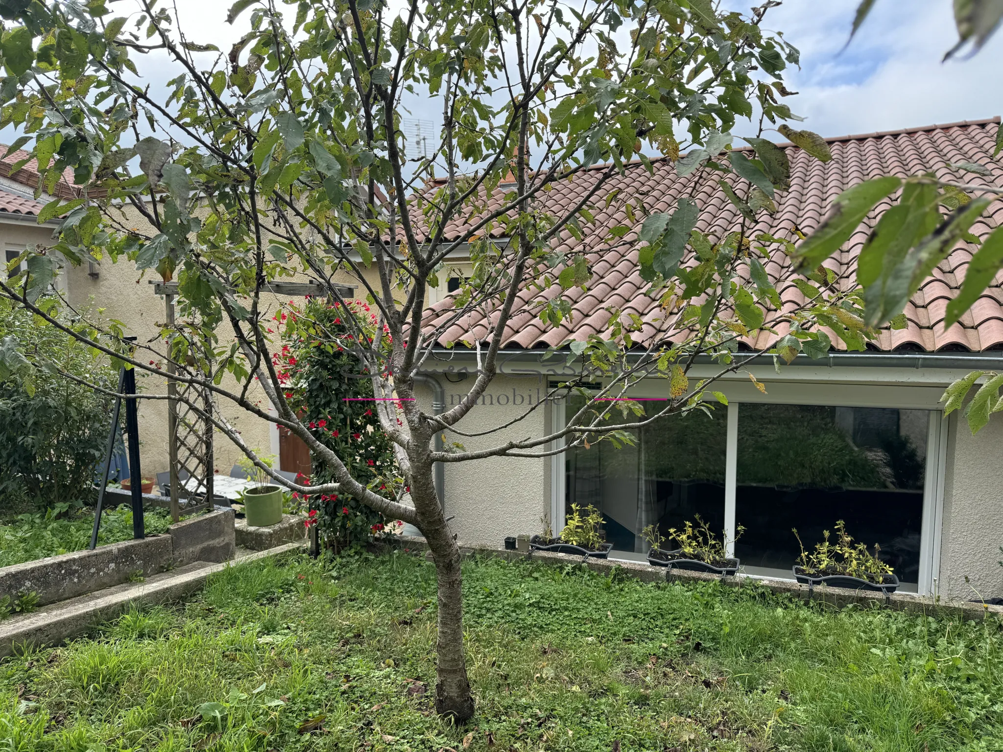 Maison de village de 120m2 à Tarare avec terrain 