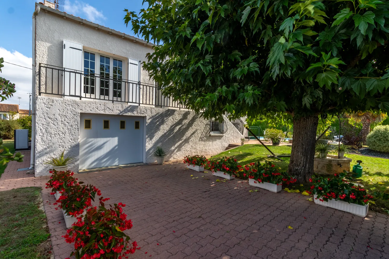 Maison moderne 4 chambres avec piscine à Saint-Savinien 