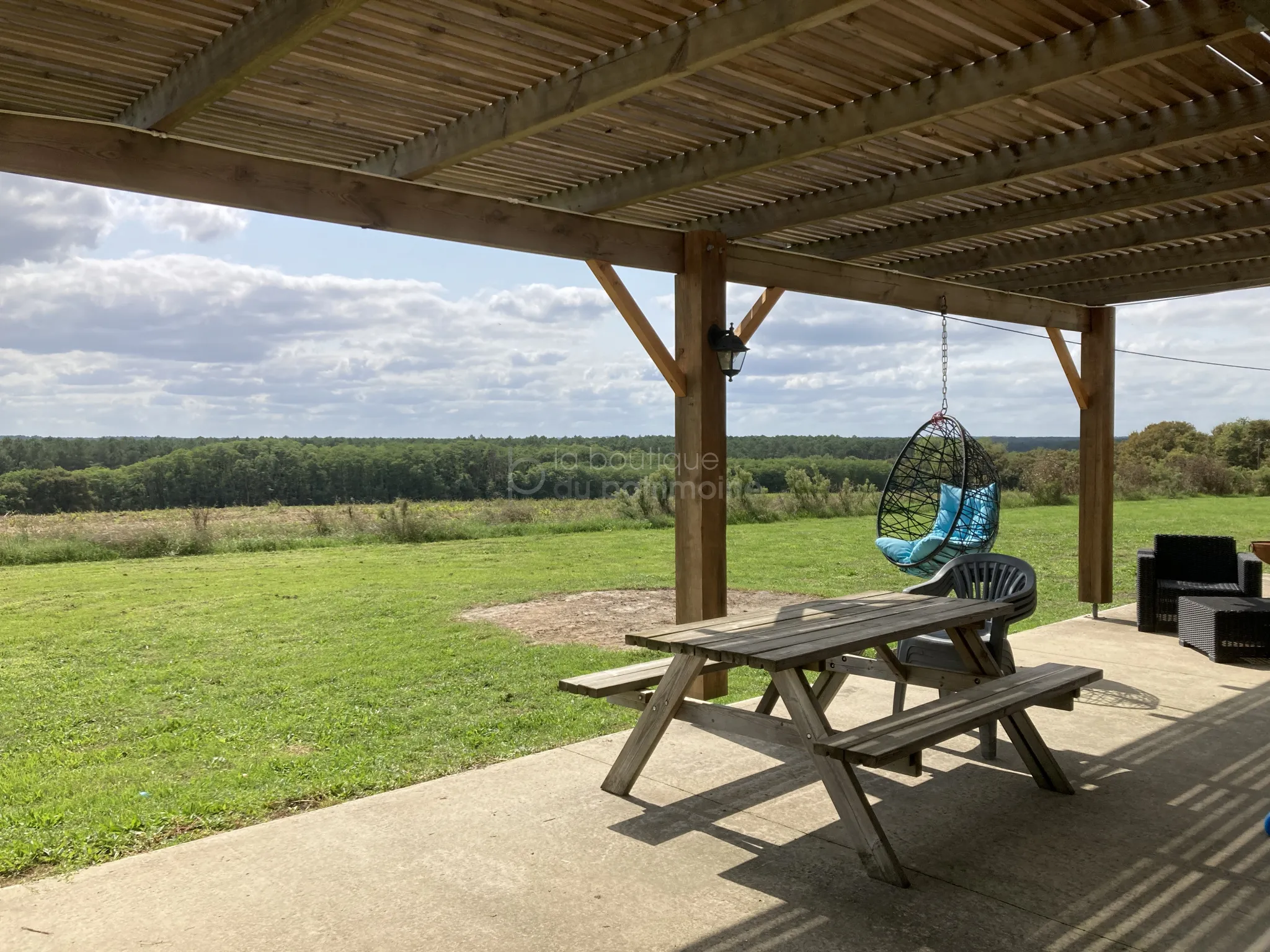 Maison 130 m² rénovée avec vue panoramique à Bazas 