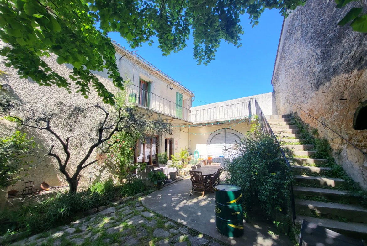 Vente Maison 5 Pièces à Aujargues - 135 m² avec Jardin 