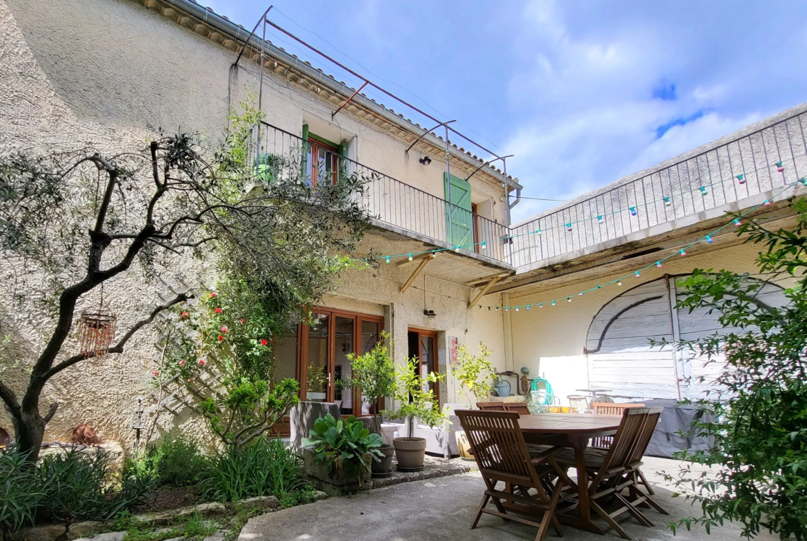 Vente Maison 5 Pièces à Aujargues - 135 m² avec Jardin 