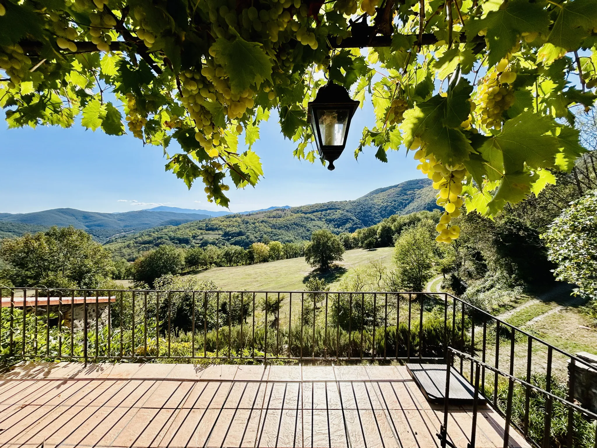 Propriété avec vue exceptionnelle sur les Pyrénées à Saint Marsal 