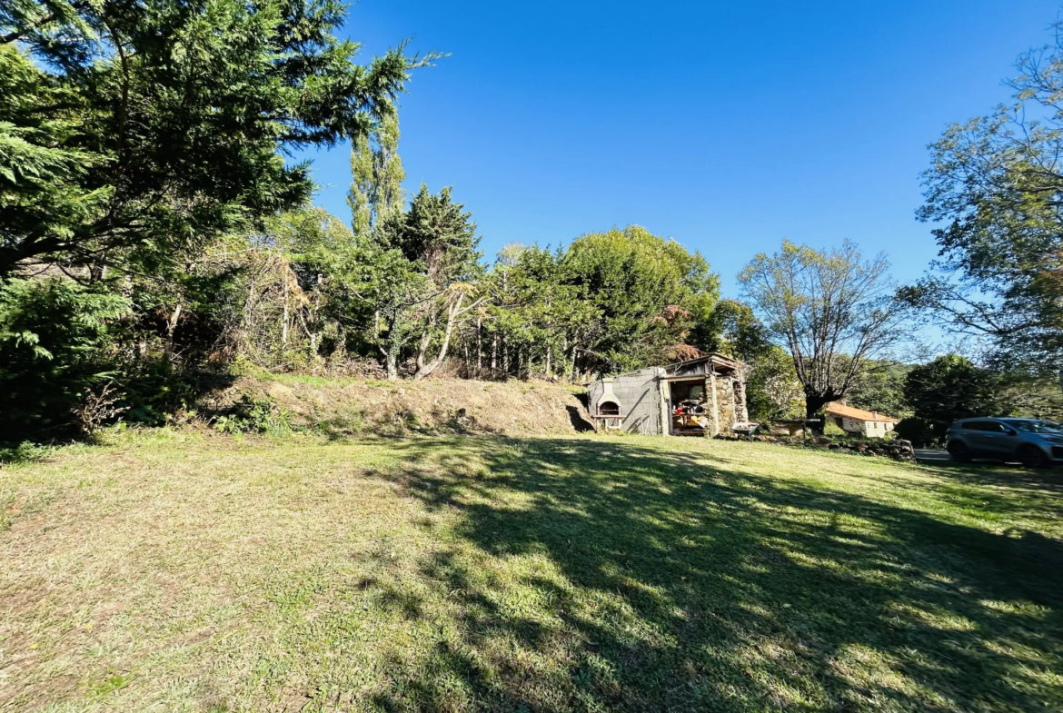 Propriété avec vue exceptionnelle sur les Pyrénées à Saint Marsal 