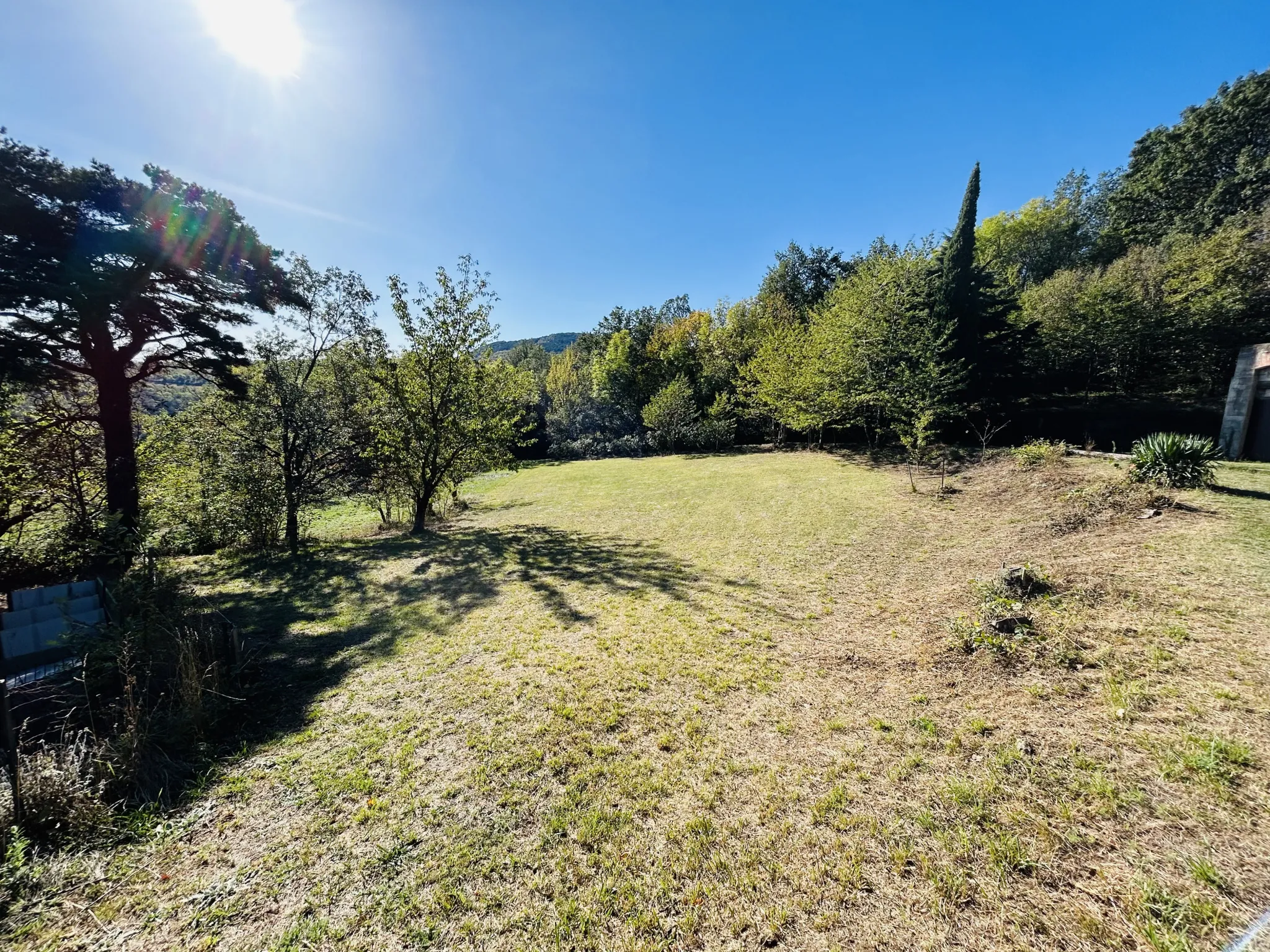 Propriété avec vue exceptionnelle sur les Pyrénées à Saint Marsal 