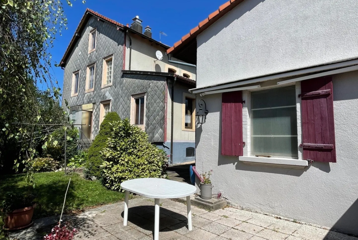 Maison à Montreux-Vieux de 186m2 avec 3 chambres et jardin 