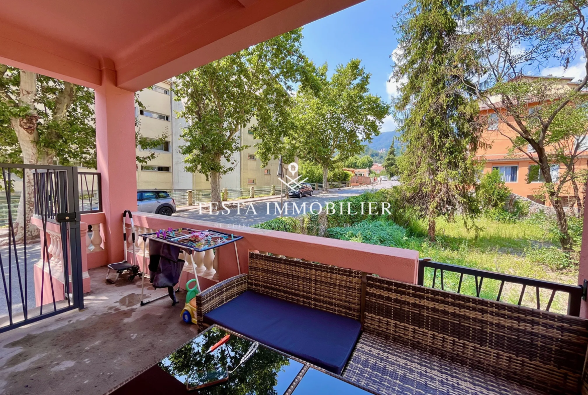 Rental Investment in Sospel - 4 Rooms, Terrace 