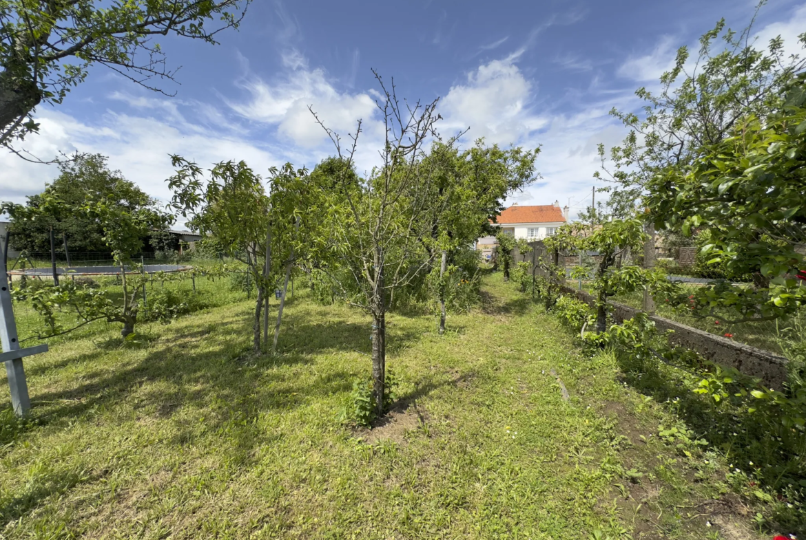 Maison 3 chambres avec jardin à vendre au Pallet 