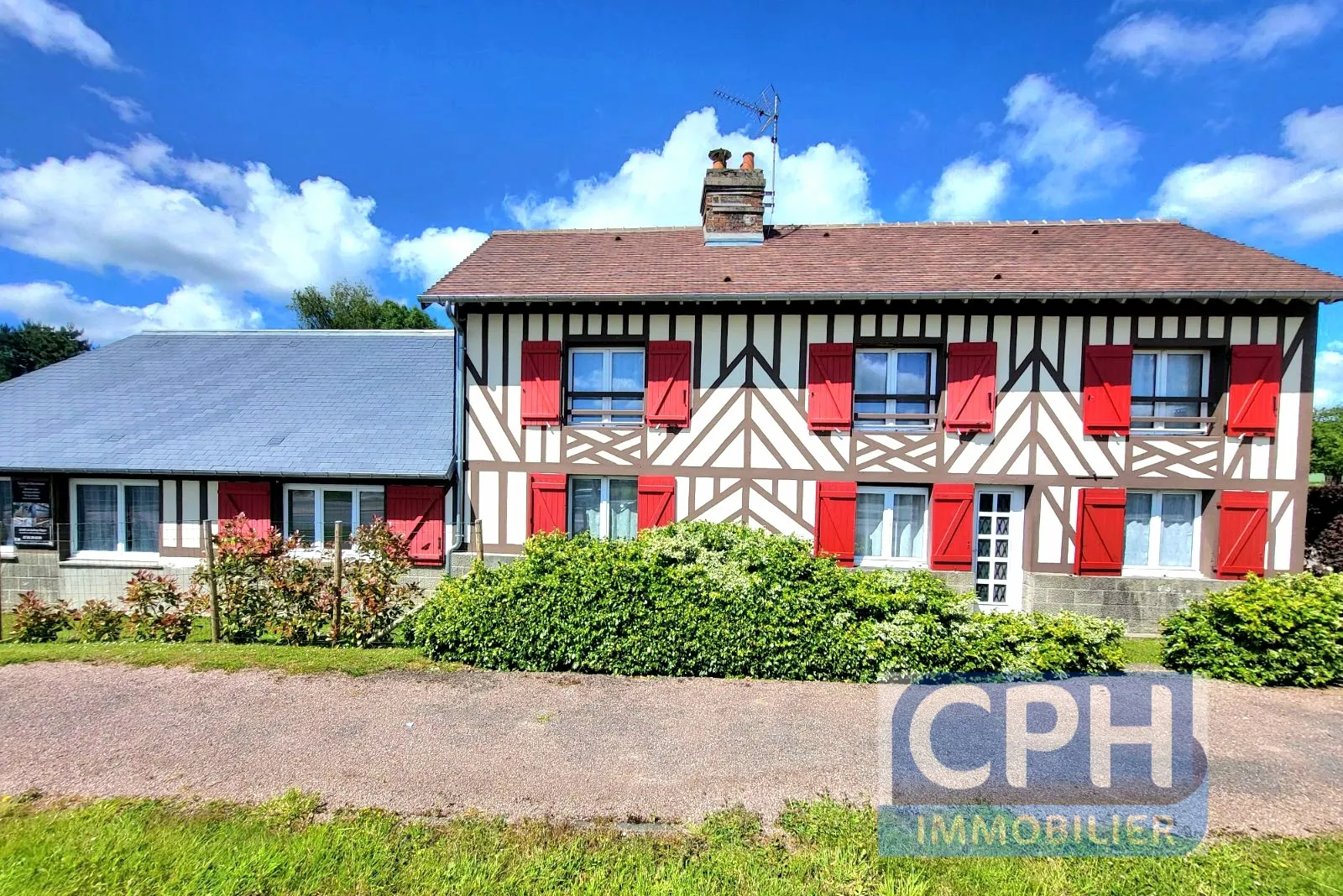 Maison familiale rénovée à Le Pré d'Auge - 4 chambres et jardin 