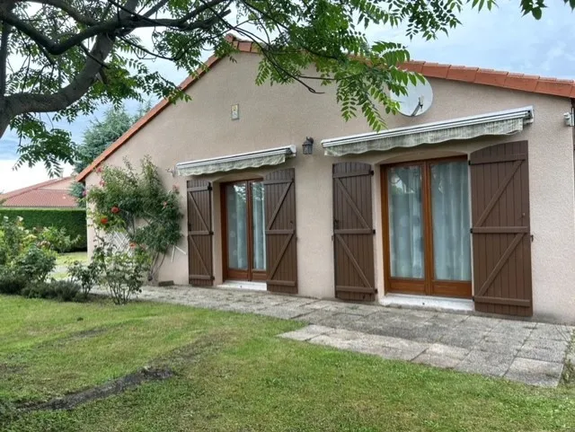 Belle maison de plain-pied à Pont-du-Château avec 4 chambres et jardin 