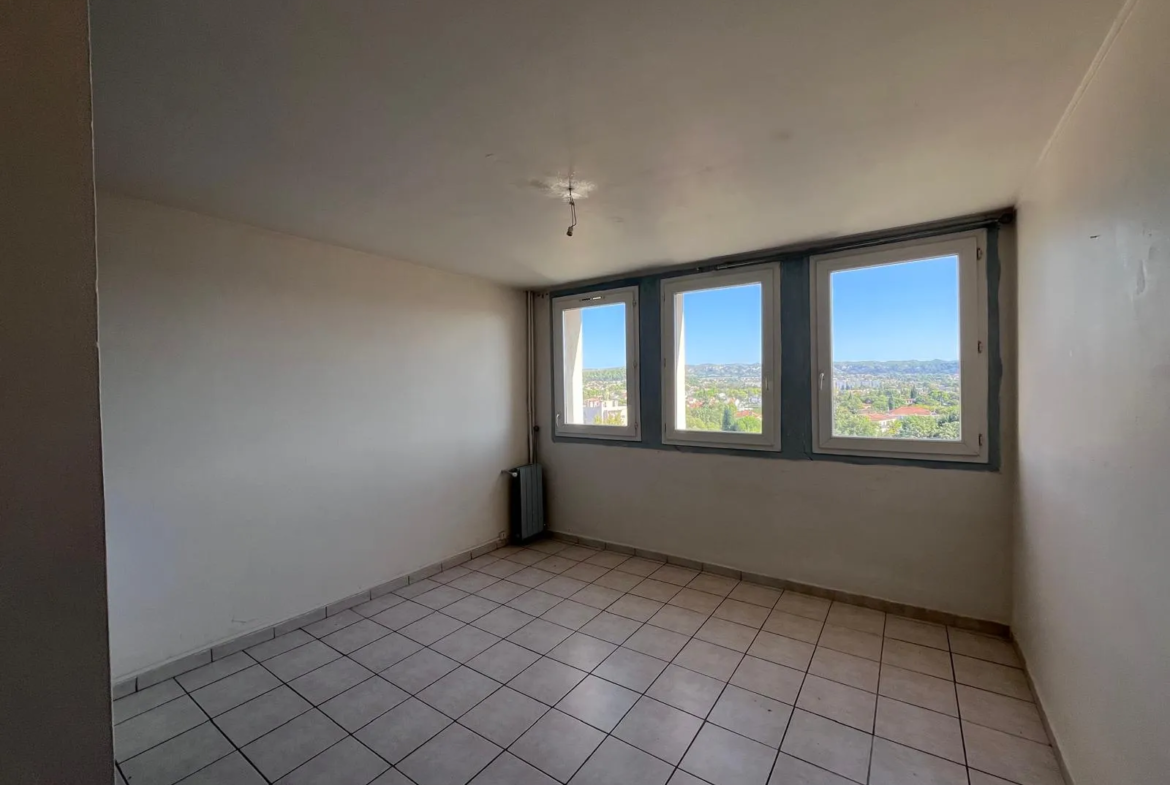 Appartement de type 2 à vendre en centre-ville de Marignane 