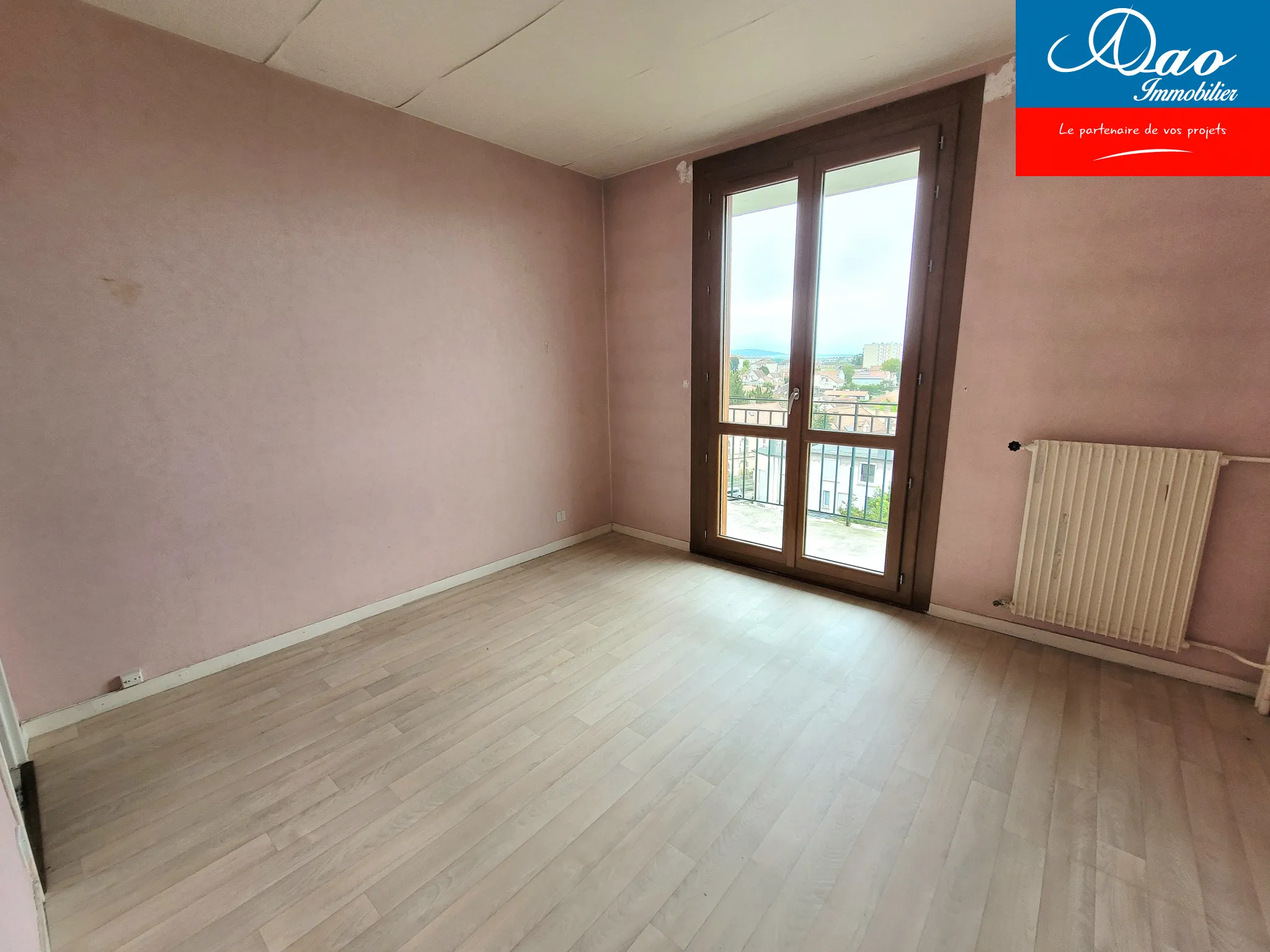 Appartement Type 2 à vendre à Troyes avec vue et balcon 