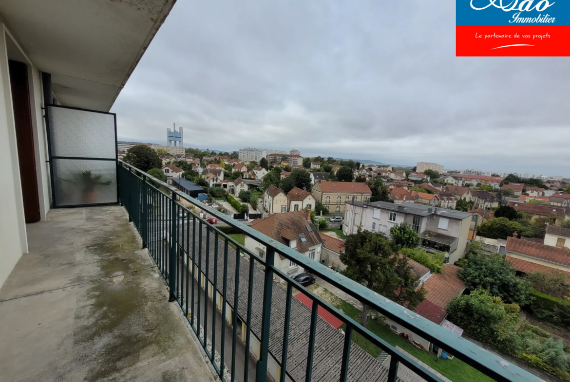 Appartement Type 2 à vendre à Troyes avec vue et balcon 