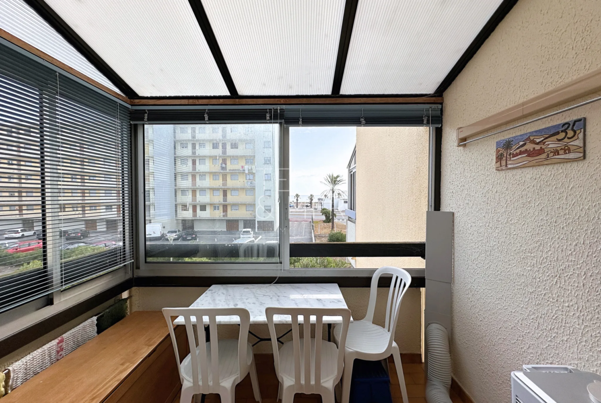 Vente d'un Appartement 2 pièces avec loggia vue mer à Saint-Cyprien Plage 