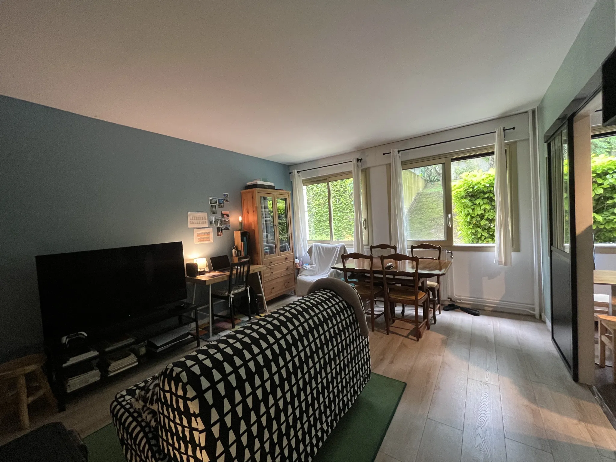 Grand Studio Rénové à St Cloud - 37,9 m² 