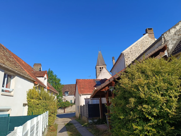 A vendre : Maisonnette duplex avec parking à Élan court