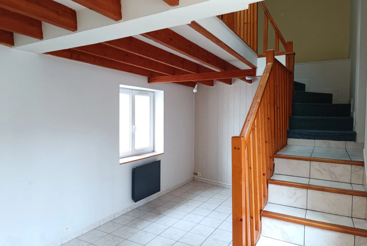 A vendre : Maisonnette duplex avec parking à Élan court 