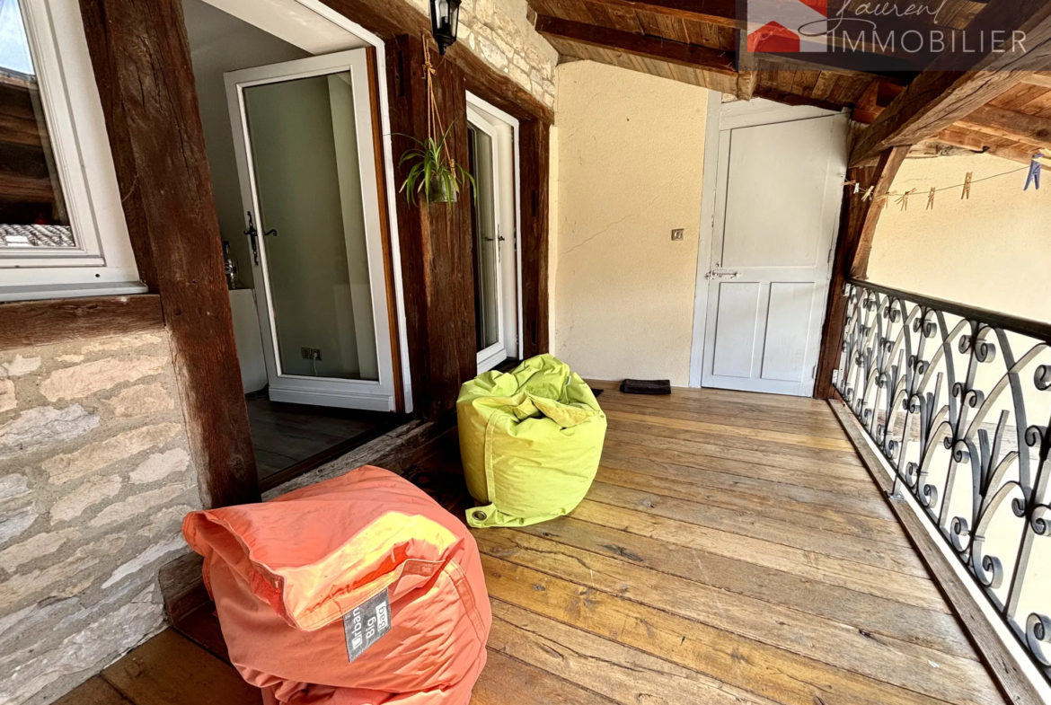 Tènement immobilier avec Maison de caractère et Appartement loué à Pont de Vaux 