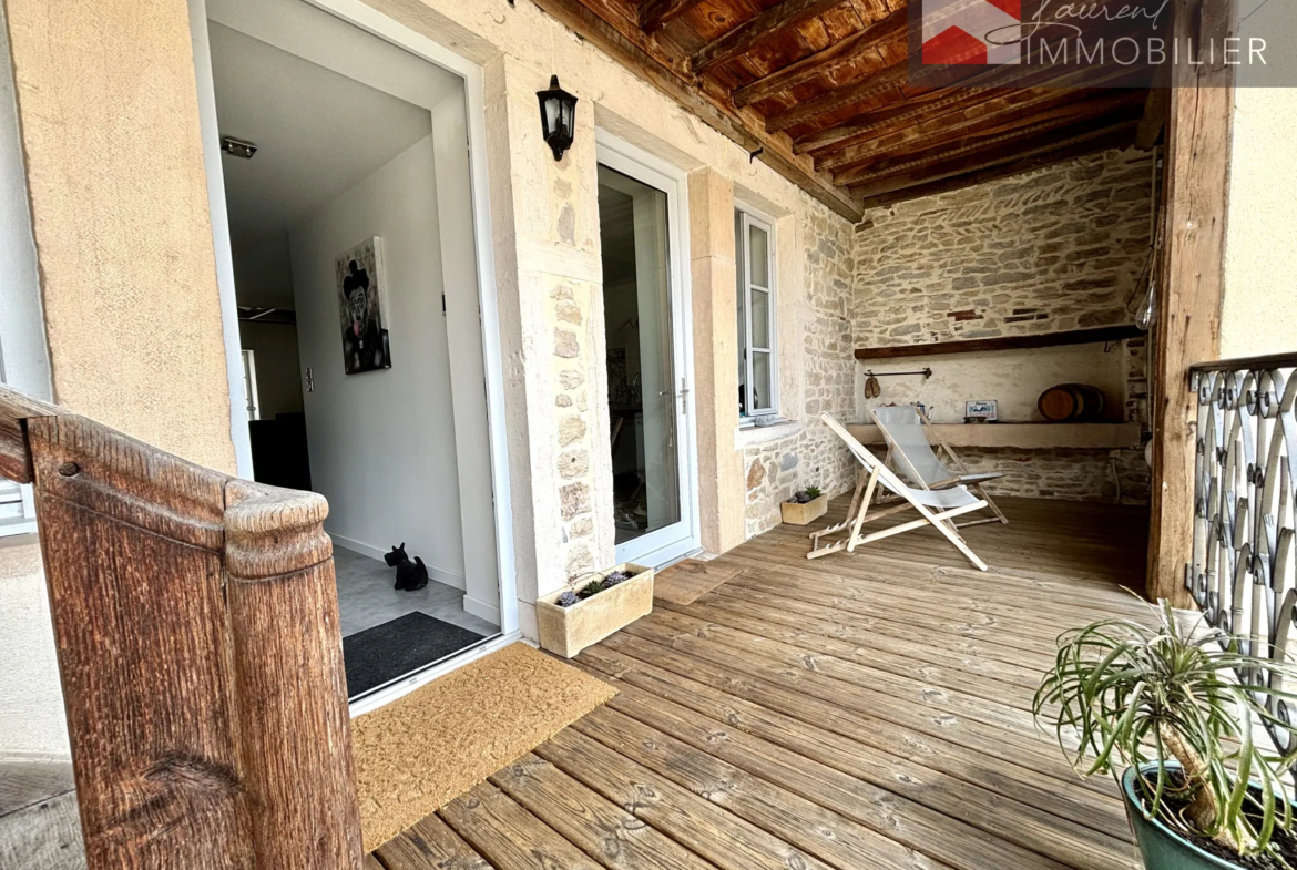 Maison de Caractère avec Appartement Indépendant à Pont de Vaux 