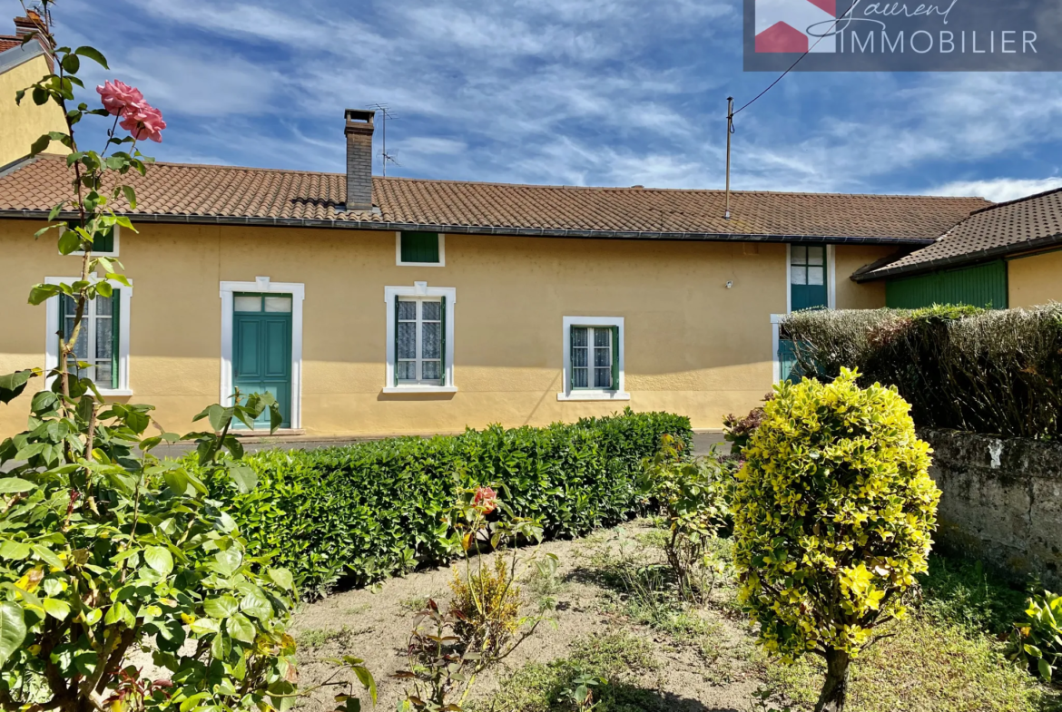 Grande maison à vendre à Sermoyer avec jardin et dépendances 