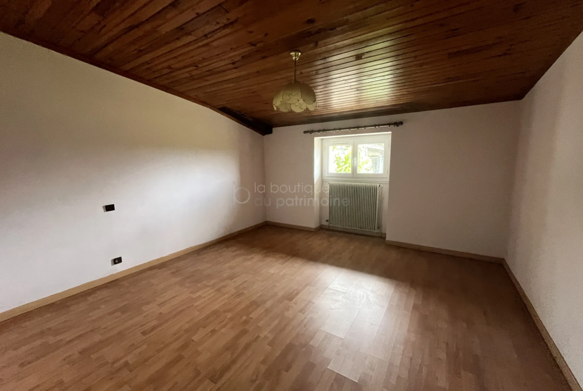 Maison de 122m2 avec 3 chambres à Soulignac 