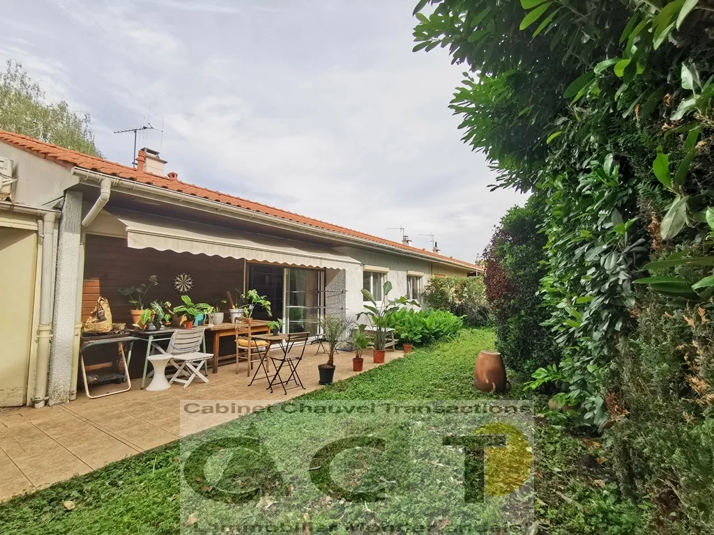 À acheter à Clermont-Ferrand (63) : Villa avec terrasse et jardin 