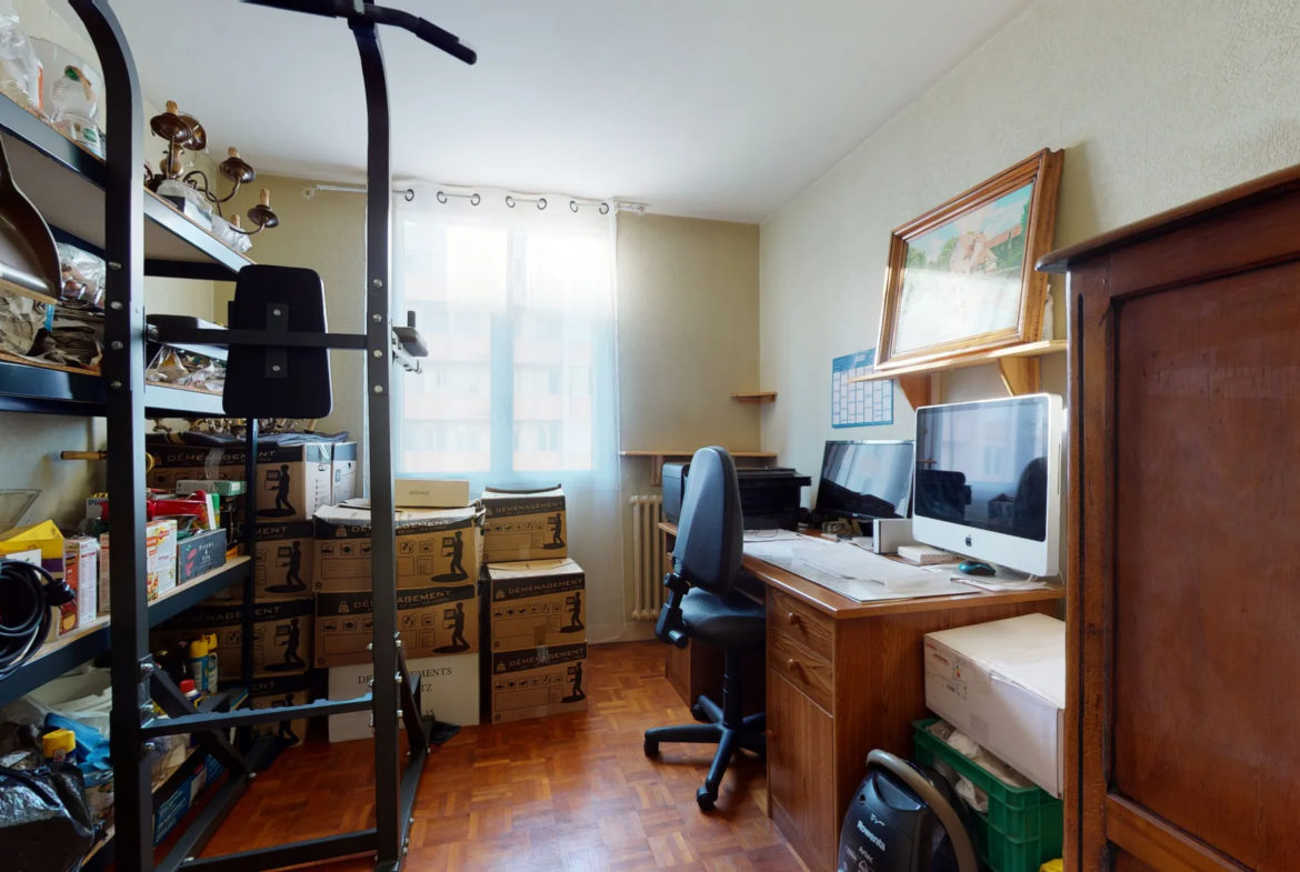 Appartement 3 pièces avec balcon et garage à Dijon 