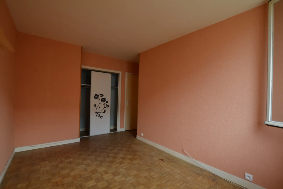 Appartement T3 lumineux à vendre à Dijon avec balcon et garage 