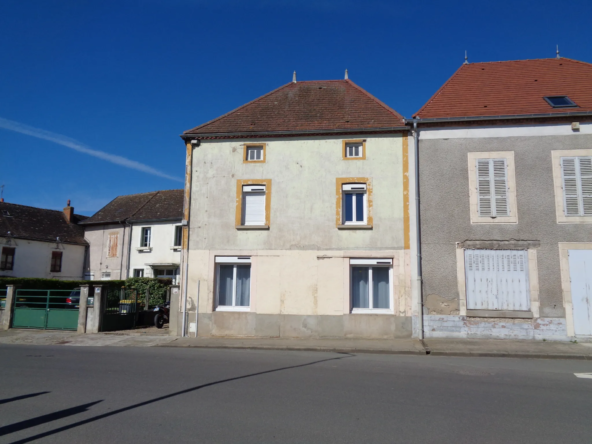 Maison d'habitation de 98 m2 à Etroussat, proche de Vichy