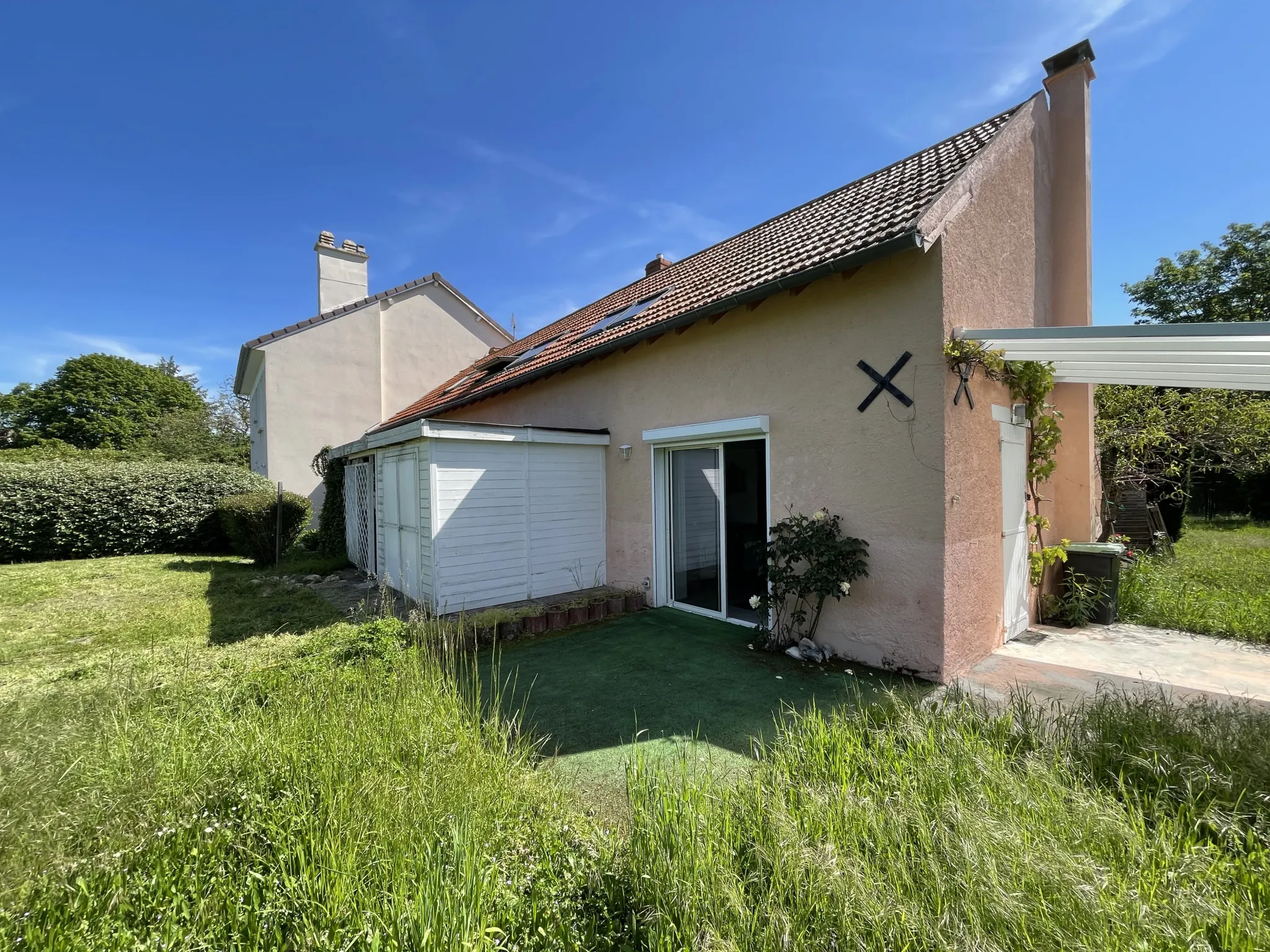 Maison longue avec 2 habitations à Bellerive-sur-Allier 