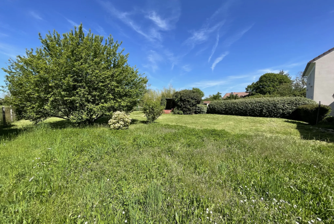 Maison longue avec 2 habitations à Bellerive-sur-Allier 