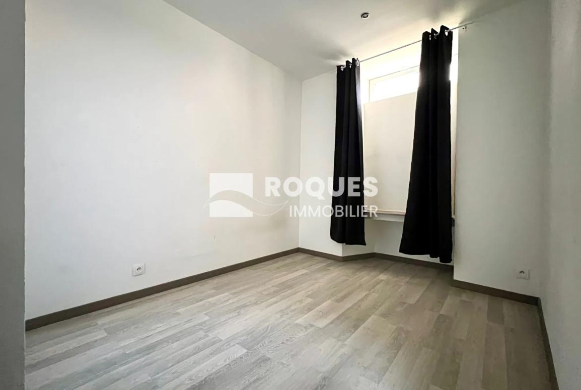 À vendre : Appartement T3 duplex avec terrasse de 100 m2 à Millau 