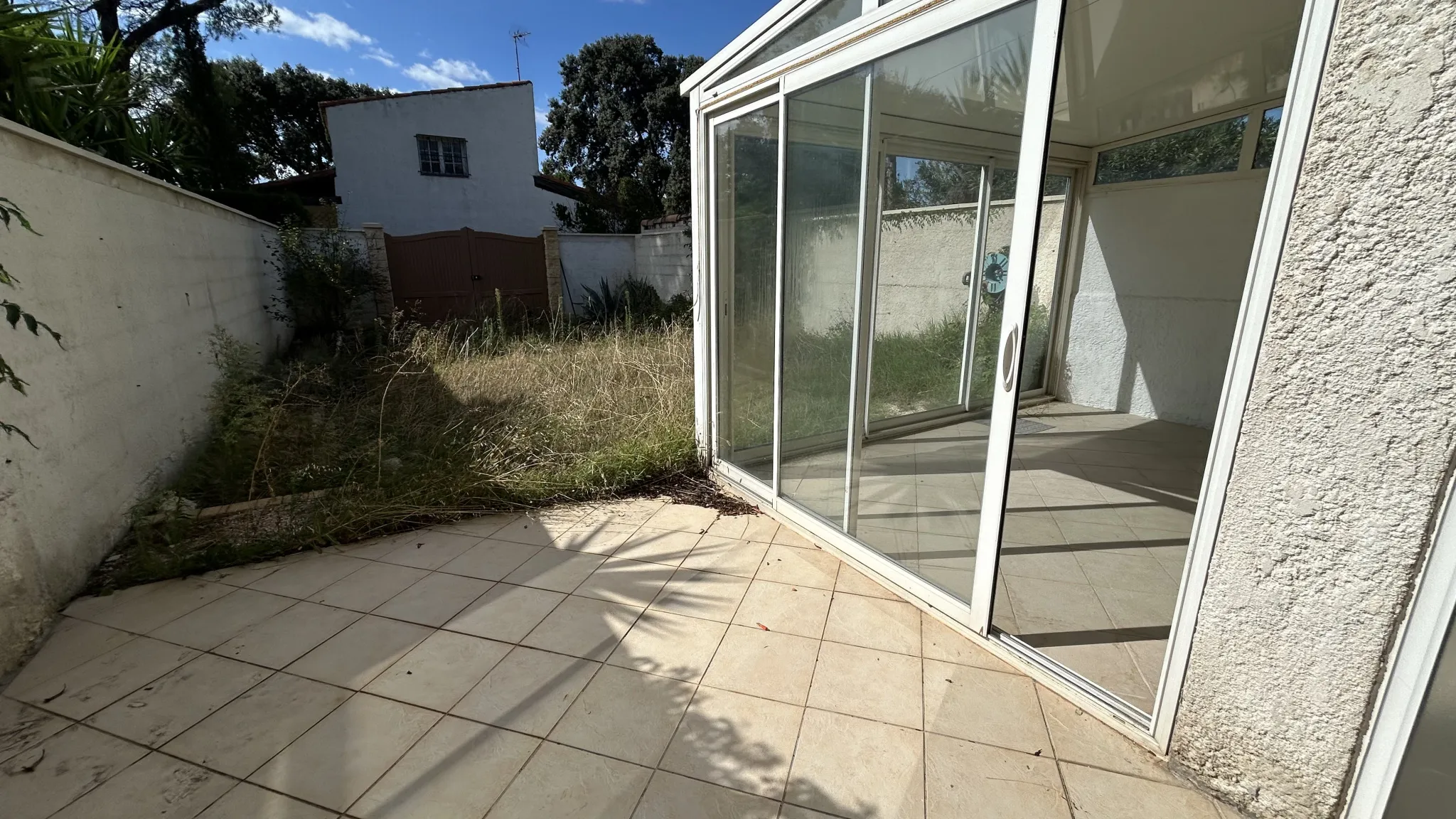 Maison F4 rénovée à Sorgues avec jardin et garage 