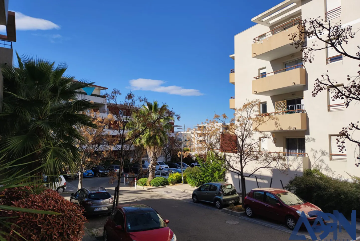 À vendre : Appartement T2 de 42,60 m² avec terrasse et garage à Montpellier 